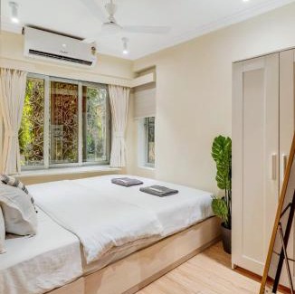 Pali Hill Apartment | Stella 2BHK in Khar with Wi-Fi, Smart TV & Kitchen