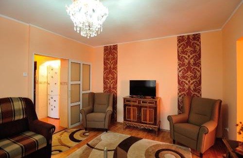 Tractorul Apartment | Stephanie Apartment