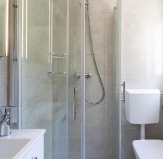 Sipan Island Apartment | Stephanie green island apartments