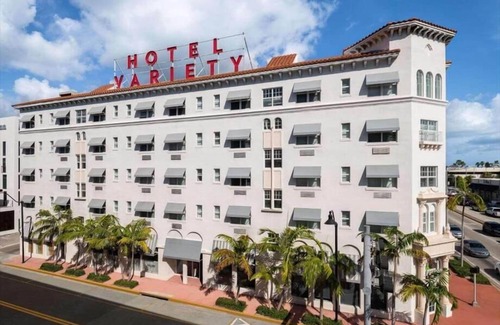 West Avenue Apartment | Steps from Miami Attractions | Walkable South Beach Studio