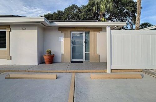 Indian Rocks Beach House | Steps From the beach, renovated 1bd 1 bth