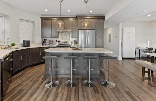 Atlantic City Apartment | Steps from the Beach Spacious Modern 4BR 2BA Apt
