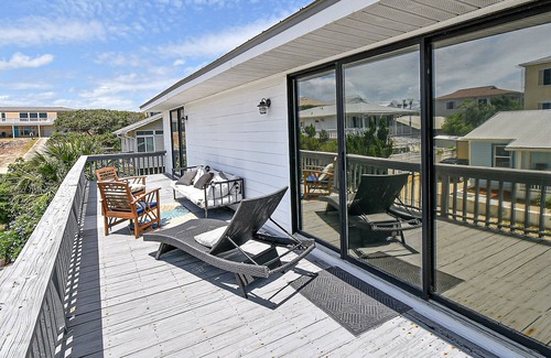 Old Town House | Steps from the beach with great deck space, sunrise/sunset views, WiFi & W/D