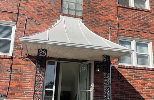 Joslyn Castle Apartment | Steps From UNMC, Dining, Explore Midtown
