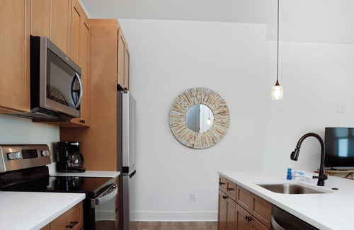 Port St. Joe House | 🏖️Steps to Marina | Bay Views | Pet Friendly | Highball Heaven🏖️
