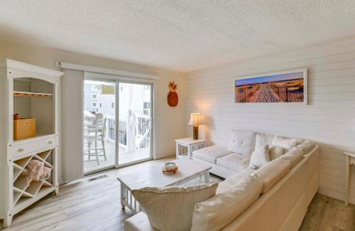 Dewey Beach Apartment | Steps to Rehoboth Bay Marina! Condo with Pool Access
