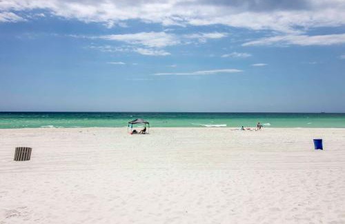 Holiday Beach Apartment | Steps to the Beach PCB Condo with Balcony!