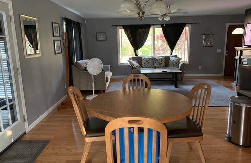 Dunkirk House | Steps to the beaches of Lake Erie 4BR, 3BA Beautiful House