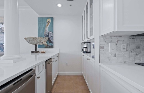 Pensacola Beach Condo | Steps to the Sand – 3BR Beachfront Fun w/Pools & Resort Amenities