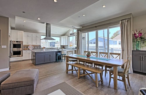 Pierpont Bay House | StepsToSand & Local Spots! Ocean Views W/Balconies