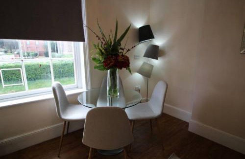 Basingstoke Apartment | Sterling House @ Short Stays