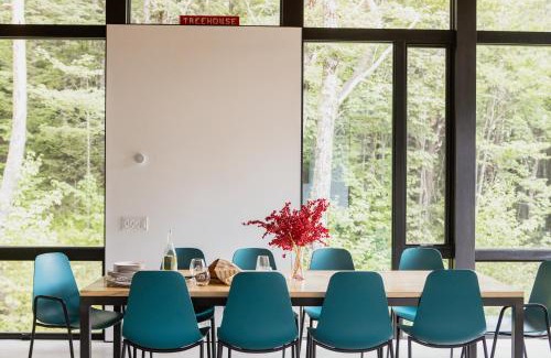 Stowe Area House | Sterling Treehouse