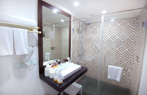 Agara Hotel | Sterlings Mac Hotel