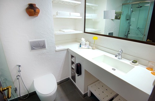 Agara Hotel | Sterlings Mac Hotel