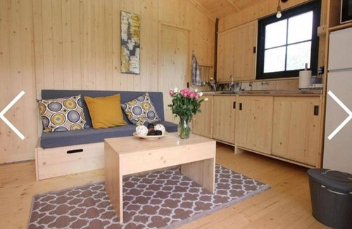 Moncrabeau Ski Chalet | Stilt chalet with terrace for 4 people