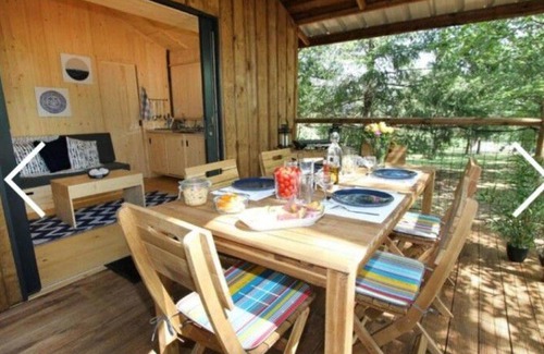 Moncrabeau Ski Chalet | Stilt chalet with terrace for 4 people