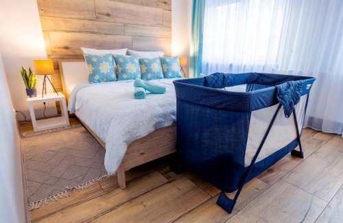 Heiligenwald Apartment | Stilvolles Design-Apartment in Schiffweiler - Self-Check-in - 2 Parkplätze - WLAN - Balkon mit Gartenzugang - private Terrasse -ruhig gelegen - Nähe See & Wald - bis 4 Pers