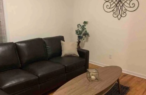 Mill River House | Stocked home close to Yale, in Heart of New Haven