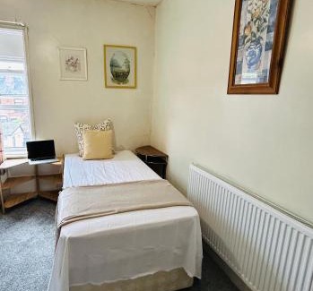 Burslem House | Stoke Staycation