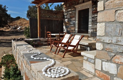 Naxos House | Stone-built houses Azalas, very quiet, by the beach, with fireplace