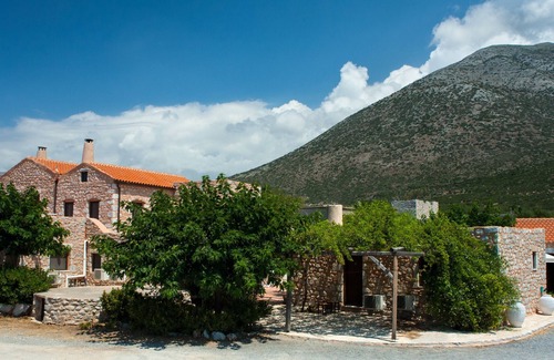 Omales Apartment | Stone built studio for 4,Olive Grove,Near Beach,Mani 1