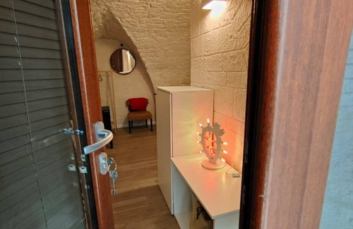 Castellana Grotte House | Stone cottage in the historic center