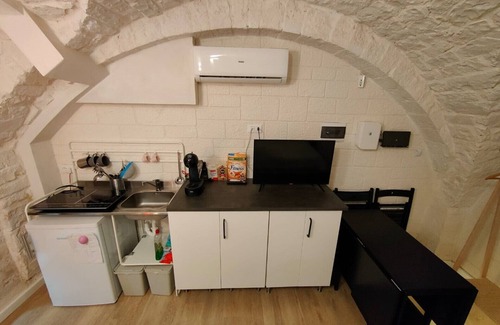 Castellana Grotte House | Stone cottage in the historic center