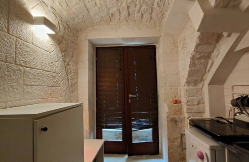 Castellana Grotte House | Stone cottage in the historic center