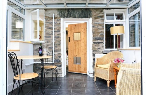 Staveley Cottage | STONE COTTAGE AT STAVELEY, pet friendly, with open fire in Windermere