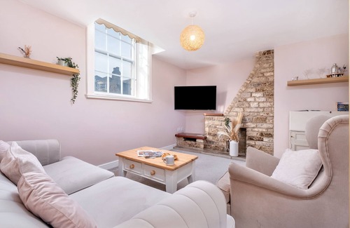 Stamford House | Stone cottage - In the Heart of Stamford