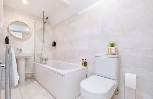 Stamford House | Stone cottage - In the Heart of Stamford