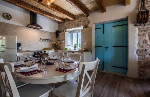 Klimno Villa | Stone house Katarina with swimming pool, only 50 meters from the Sea