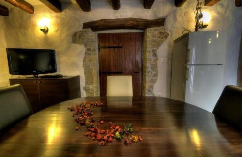 Kotli House | Stone House Kotli