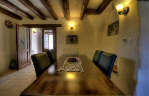 Kotli House | Stone House Kotli