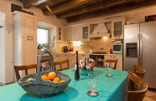 Rasopasno Villa | Stone villa with pool, WLAN, air conditioning, washing machine, tumble dryer