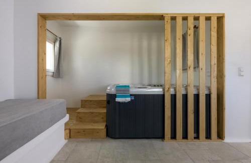 Naxos Town Apartment | Stone Whisper
