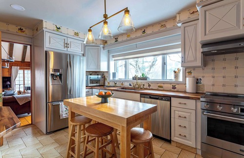 Rowland House | Stonehaven on the Delaware: River Access + Sauna