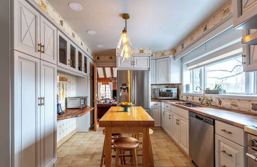 Rowland House | Stonehaven on the Delaware: River Access + Sauna