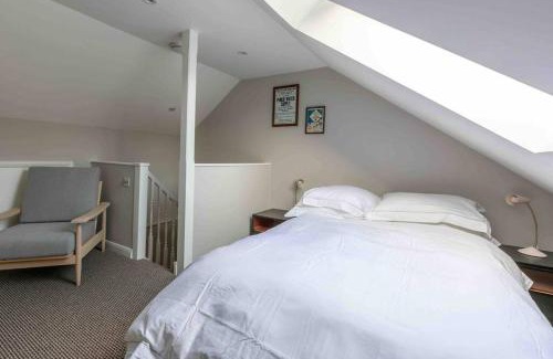 Margate Apartment | Stones Throw
