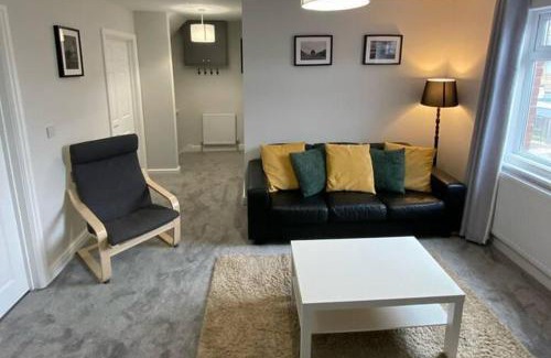 Woodhorn Apartment | Storey Flat - Sleeps 4 - Pet friendly - Parking