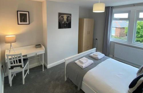 Woodhorn Apartment | Storey Flat - Sleeps 4 - Pet friendly - Parking