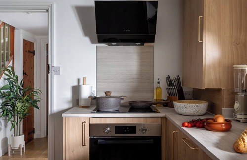 Stow-on-the-Wold House | Stow on the Wold Scandi Chic Authentic Cottage
