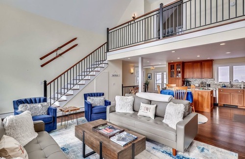 Stowe Area Ski Chalet | Stoweic Views - Luxury Dream Vacation Home
