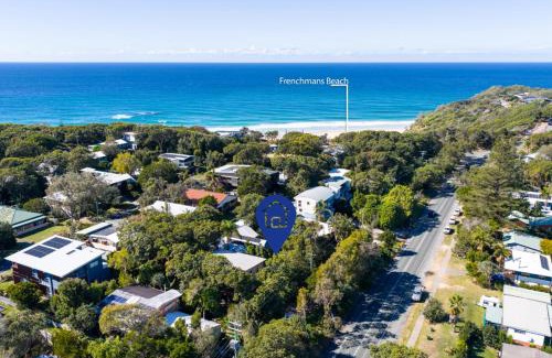 Point Lookout House | Straddie Hideout - Sleeps 9 - Pet Friendly