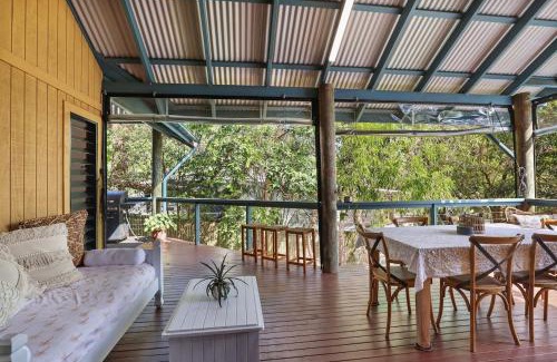 Point Lookout House | Straddie Hideout - Sleeps 9 - Pet Friendly