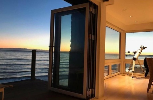 Summerland House | "Strand Hus" An Ocean Front California Dream