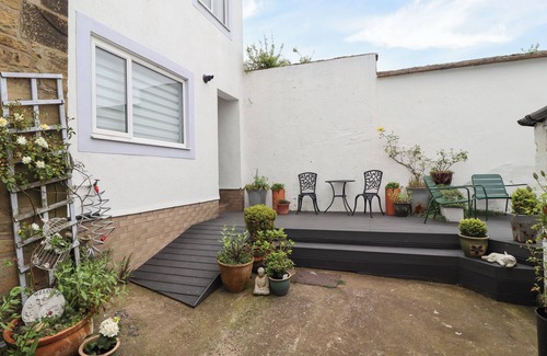 Alnmouth Cottage | STRANDLINE, pet friendly, country holiday cottage in Alnmouth