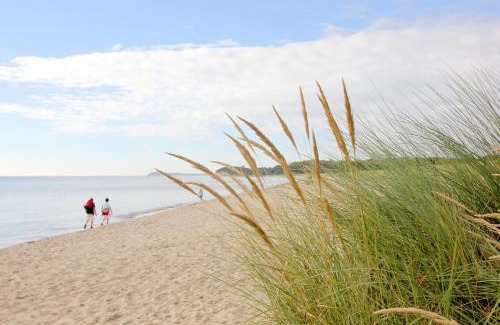 Lobbe Apartment | strandnah mit Balkon, gratis Nutzung vom AHOI Erlebnisbad und Sauna in Sellin - Strandhaus Mönchgut FeWo21