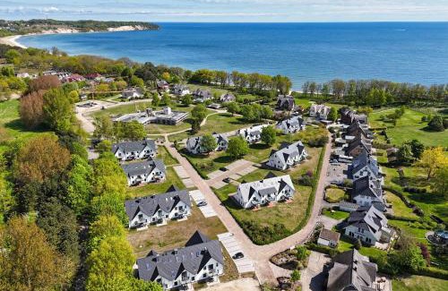 Lobbe Apartment | strandnahe FeWo mit Terrasse, gratis Nutzung vom AHOI Erlebnisbad und Sauna in Sellin - Rex Rugia FeWo 13-2