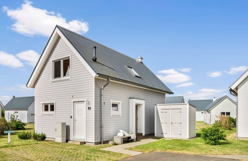 Olpenitz House | Strandweh - fireplace, shower, infrared sauna, terrace, beach chair, parking space